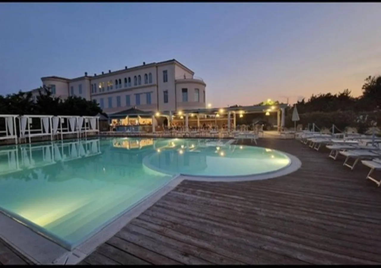 Apartament Principi Di Piemonte Tirrenia