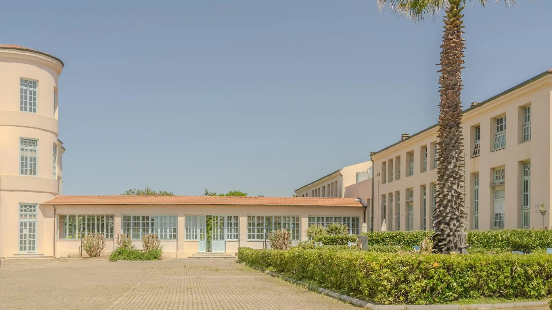 Apartament Principi Di Piemonte Tirrenia