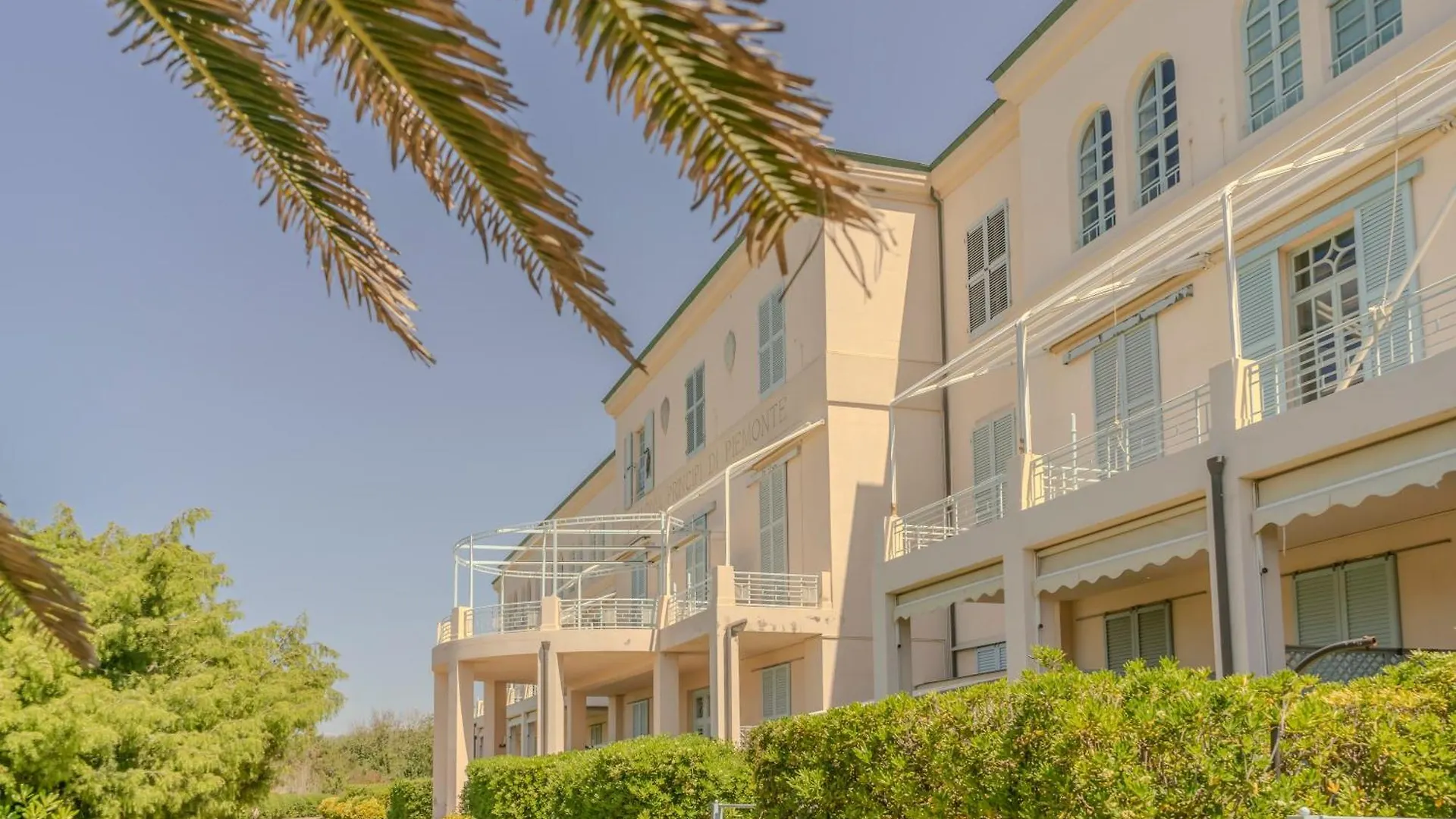 Apartament Principi Di Piemonte Tirrenia