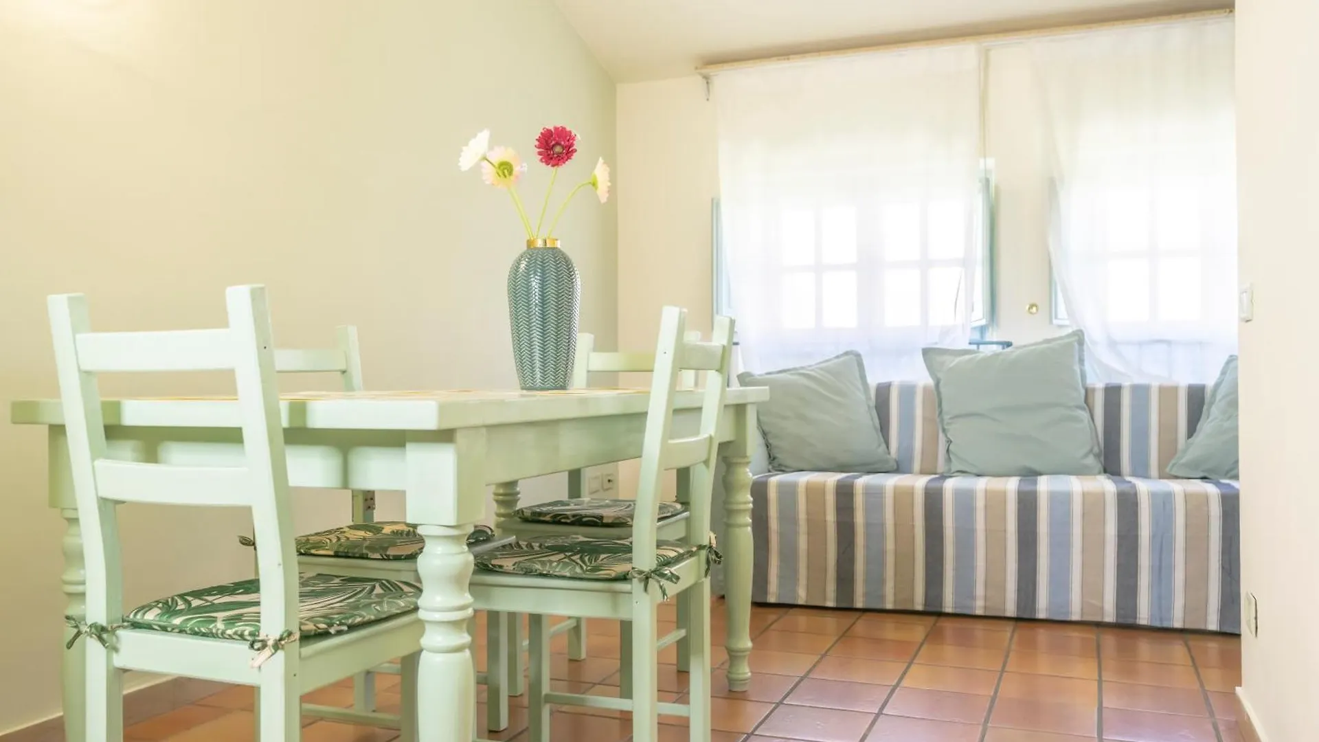 Apartament Principi Di Piemonte Tirrenia