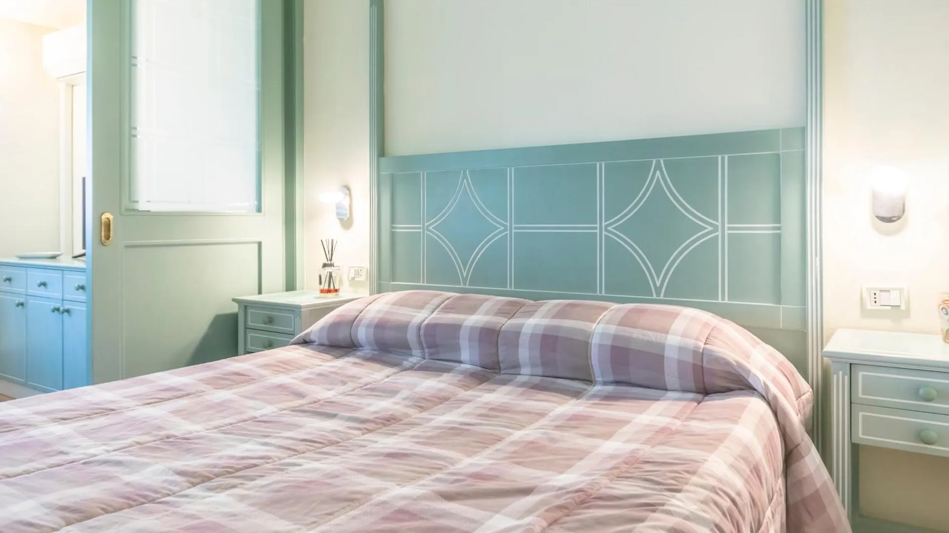 Apartament Principi Di Piemonte Tirrenia